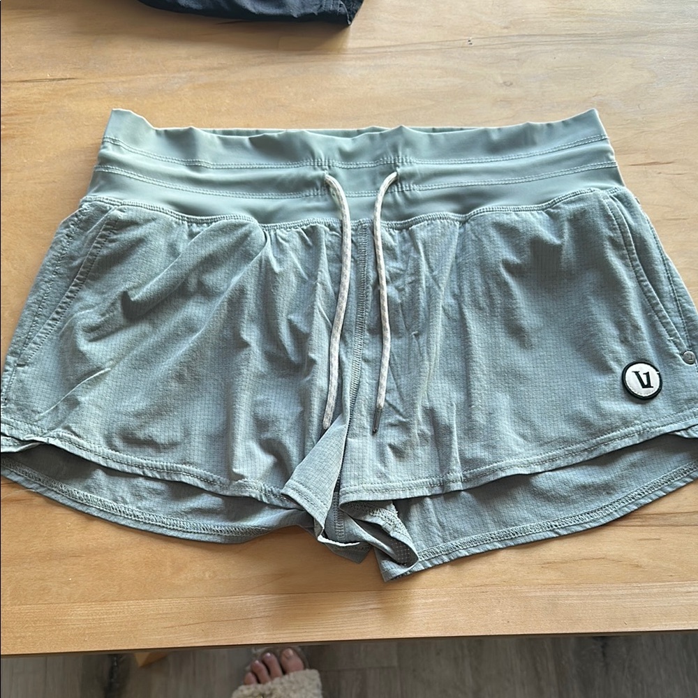 Women's Vuori Dash Short Light Blue size S